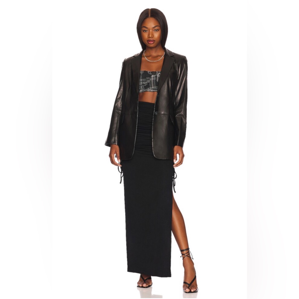 Revolve | Top